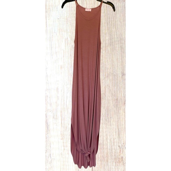 Pink Lily Dresses & Skirts - Pink Lily Maxi Dress